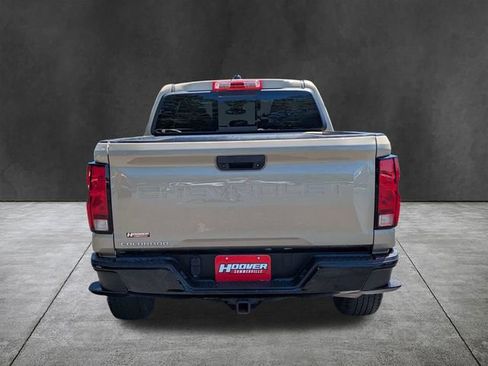Used 2024 Chevrolet Colorado Trail Boss w/ Advanced Trailering Package AWD/4WD image 5