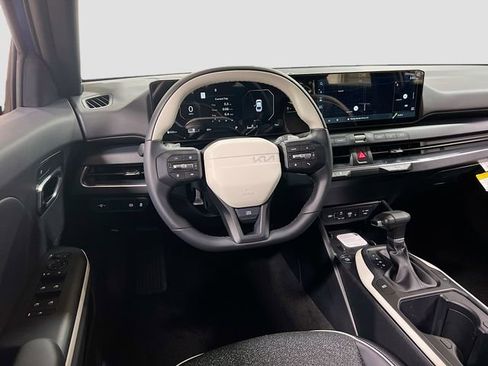 New 2025 Kia K4 GT-Line image 22