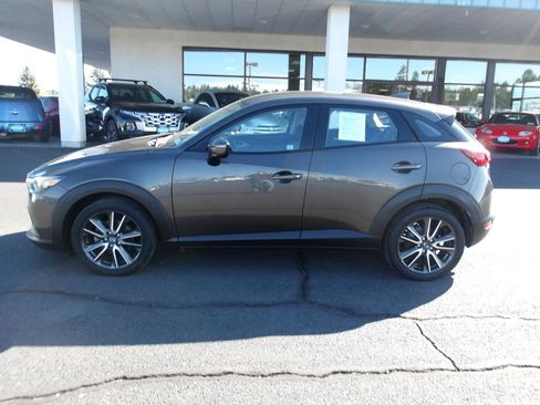 Used 2017 MAZDA CX-3 Touring AWD/4WD image 2