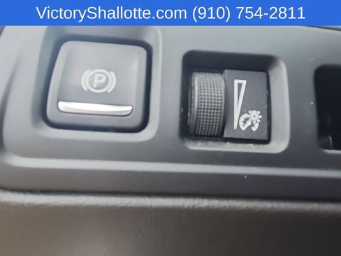 Used 2020 Cadillac XT5 Premium Luxury AWD/4WD image 16