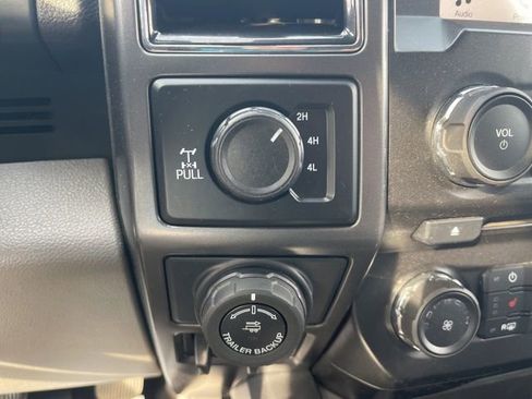 Used 2018 Ford F150 XLT w/ Equipment Group 302A Luxury AWD/4WD image 9