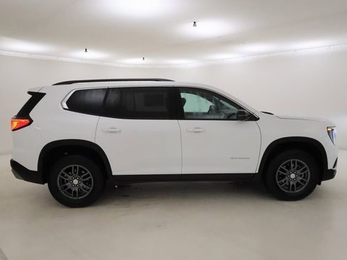 Certified 2025 GMC Acadia Elevation image 2
