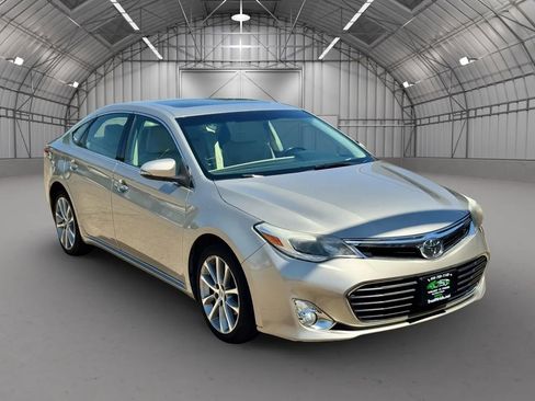 Used 2014 Toyota Avalon XLE Touring FWD image 1