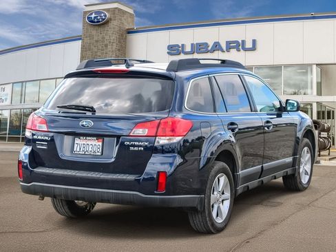 Used 2014 Subaru Outback 3.6R Limited image 4