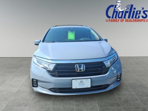 Used 2023 Honda Odyssey Elite image 2