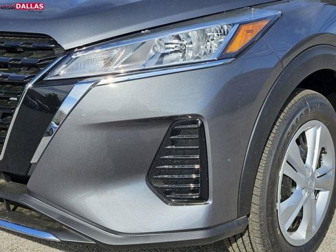 New 2025 Nissan Kicks Play S image 5