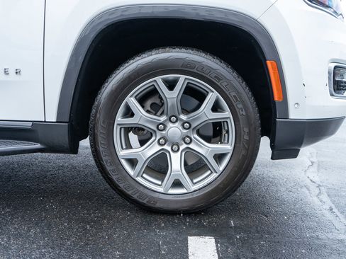 Used 2022 Jeep Wagoneer Series I w/ Premium Group I image 11