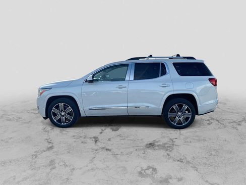 Used 2017 GMC Acadia Denali w/ Technology Package image 5