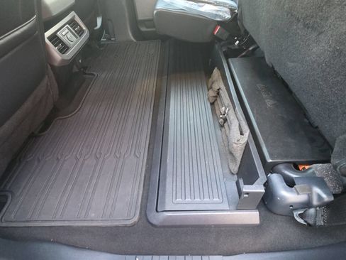 Used 2025 Ford F350 Lariat w/ Lariat Ultimate Package AWD/4WD image 36