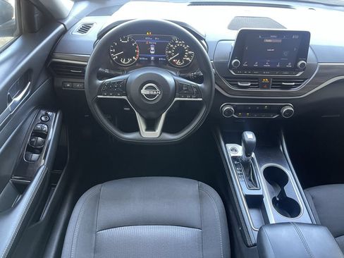 Used 2023 Nissan Altima 2.5 SV FWD image 19