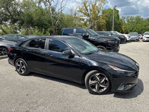 Used 2021 Hyundai Elantra SEL w/ Convenience + Premium Package FWD image 7