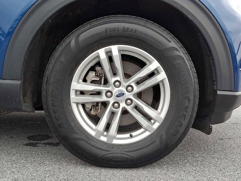 Certified 2023 Ford Explorer XLT w/ Equipment Group 202A image 8