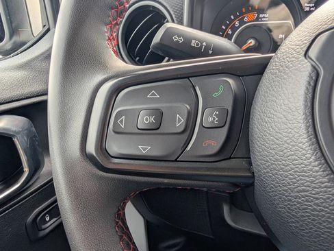 Used 2024 Jeep Wrangler Rubicon image 22