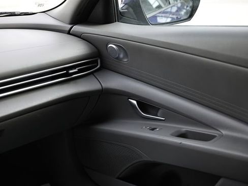 Used 2023 Hyundai Elantra SEL FWD image 26