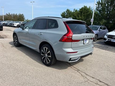 Used 2025 Volvo XC60 B5 Plus AWD/4WD image 5