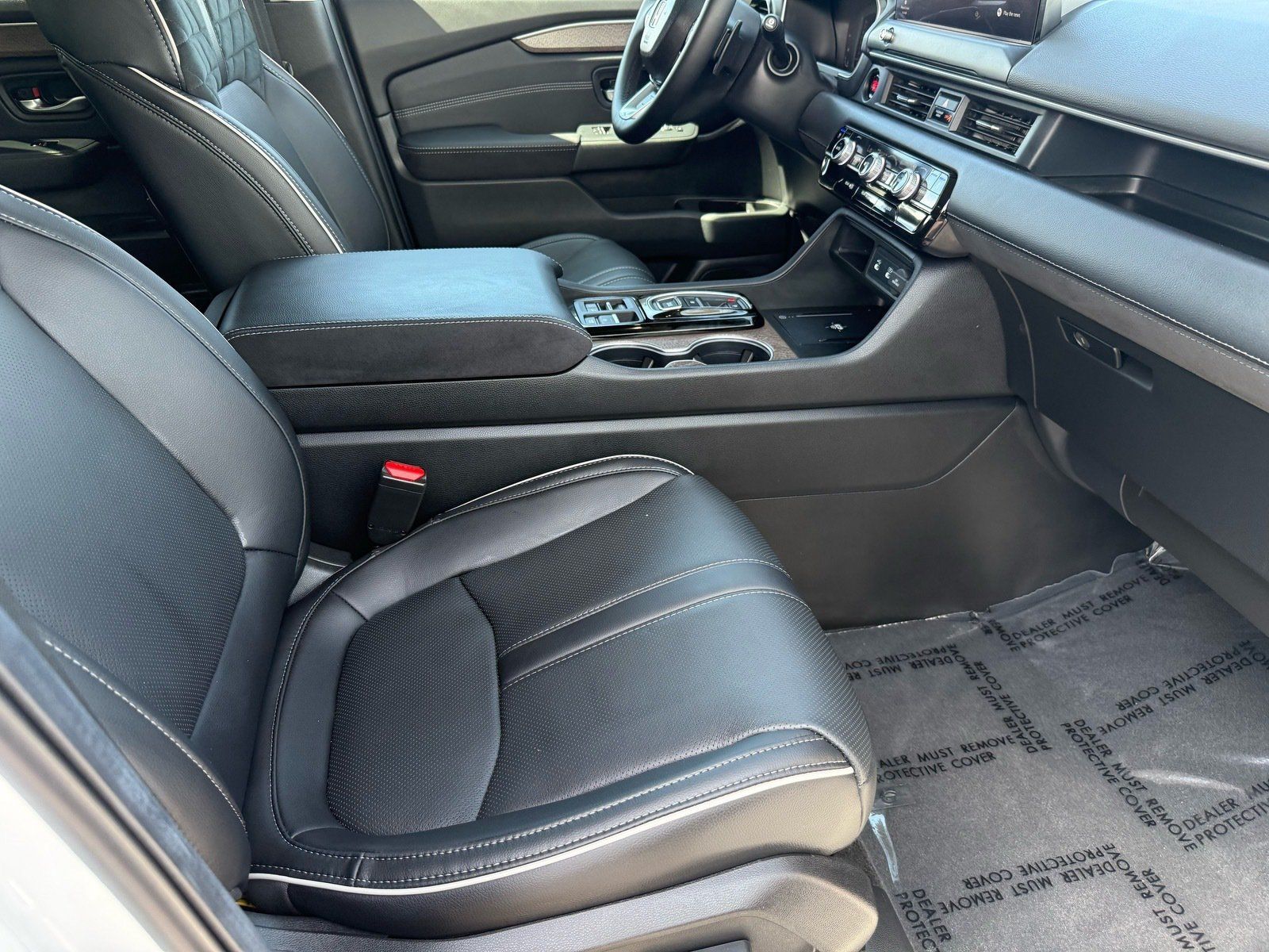 Used 2026 Honda Pilot Elite image 32