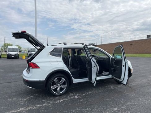 Used 2020 Volkswagen Tiguan SEL AWD/4WD image 22