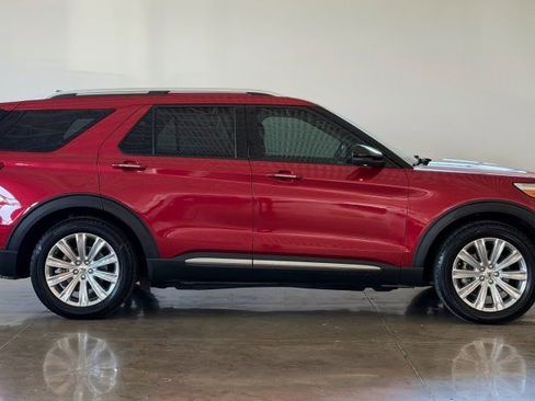 Used 2021 Ford Explorer Limited w/ Equipment Group 301A RWD image 8