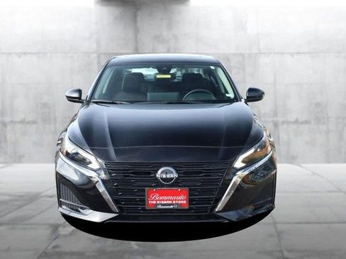 Certified 2024 Nissan Altima 2.5 SV w/ SV Premium Package image 4
