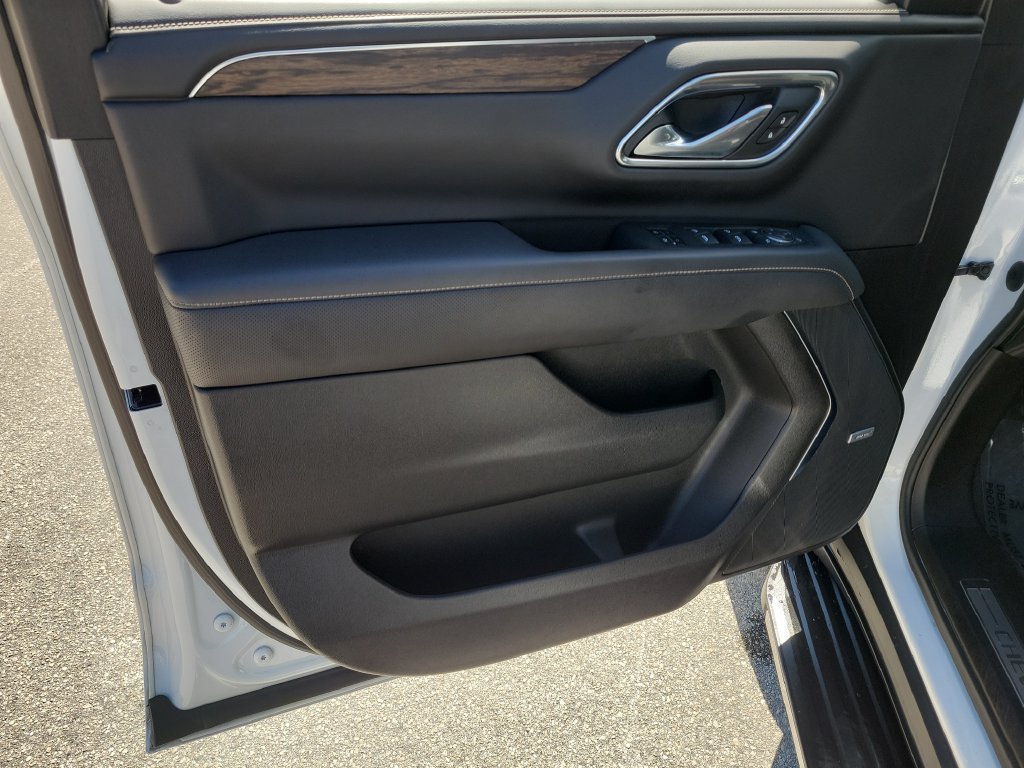 Used 2021 Chevrolet Tahoe Premier AWD/4WD image 19