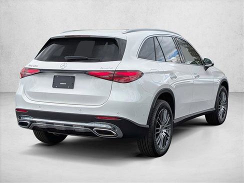 New 2026 Mercedes-Benz GLC 300 4MATIC image 2