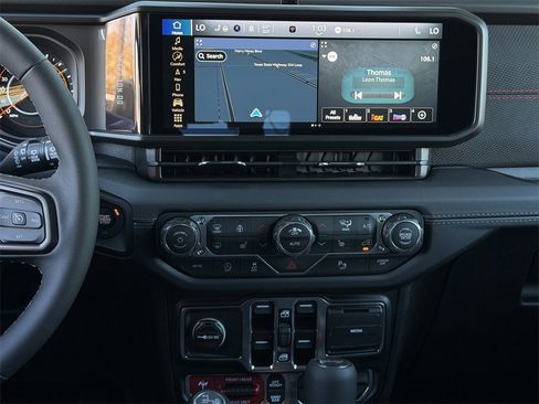 New 2025 Jeep Wrangler Unlimited Rubicon image 13