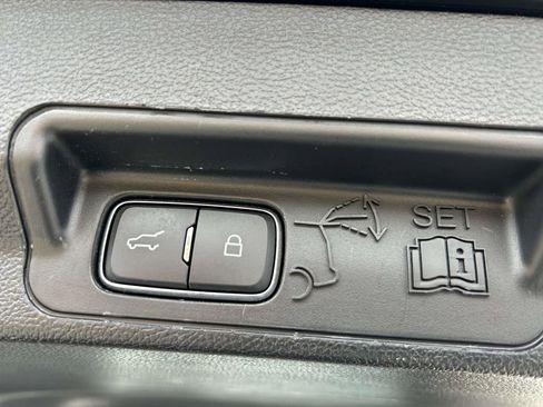 Used 2020 Ford Explorer ST w/ Premium Technology Package AWD/4WD image 19