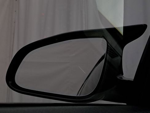 Used 2018 BMW M4 Coupe image 25