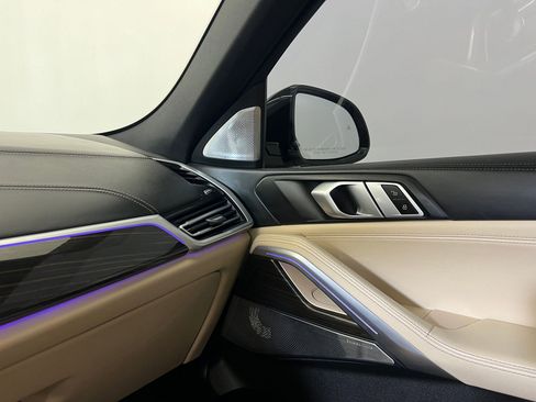 Used 2022 BMW X6 M50i w/ Executive Package image 31