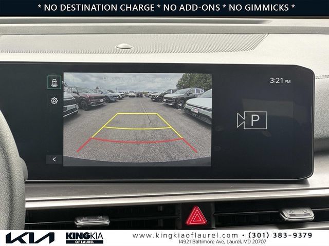 Used 2024 Kia Sorento LX FWD image 4