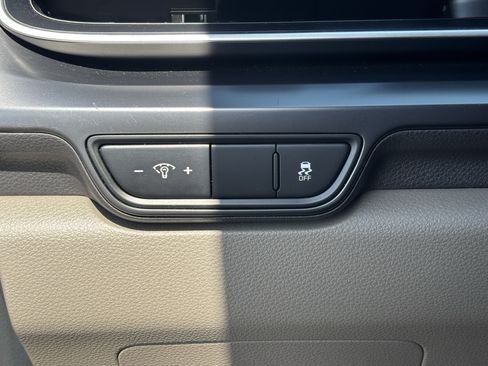 Certified 2026 Kia Carnival FWD image 29