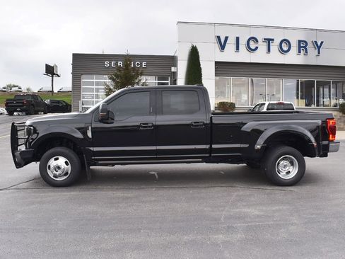 Used 2022 Ford F350 Lariat w/ Lariat Ultimate Package AWD/4WD image 2
