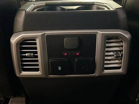 Used 2020 Ford F150 Platinum w/ Equipment Group 701A Luxury image 29