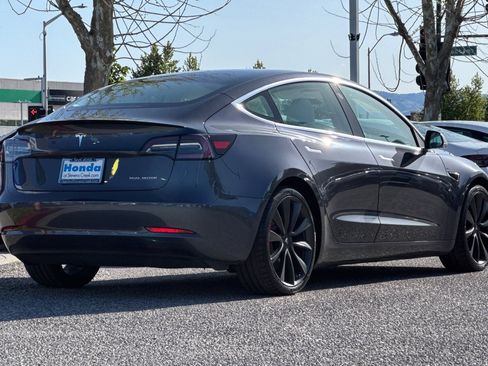 Used 2020 Tesla Model 3 Performance image 8