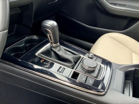 Used 2024 MAZDA CX-30 AWD 2.5 S w/ Preferred Package image 16