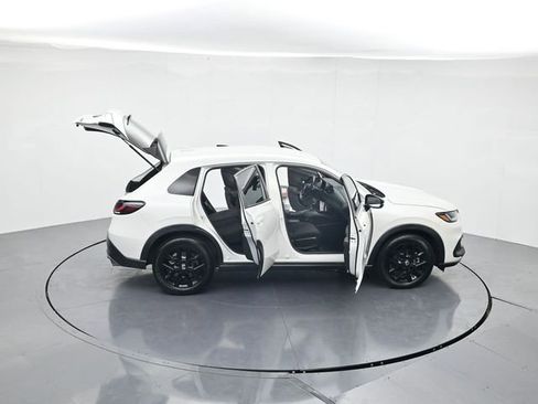 Used 2023 Honda HR-V Sport image 42