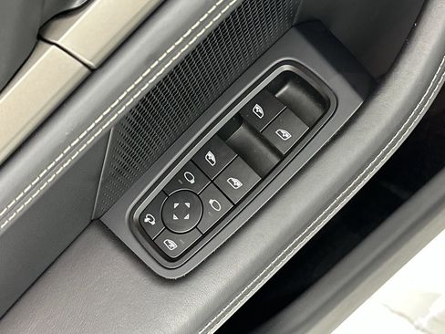 Certified 2025 Porsche Taycan Turbo image 27