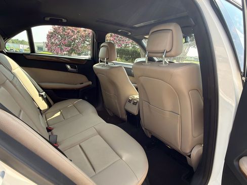 Used 2010 Mercedes-Benz E 350 Sedan image 9