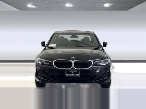 Used 2025 BMW 330i Sedan w/ Convenience Package RWD image 5