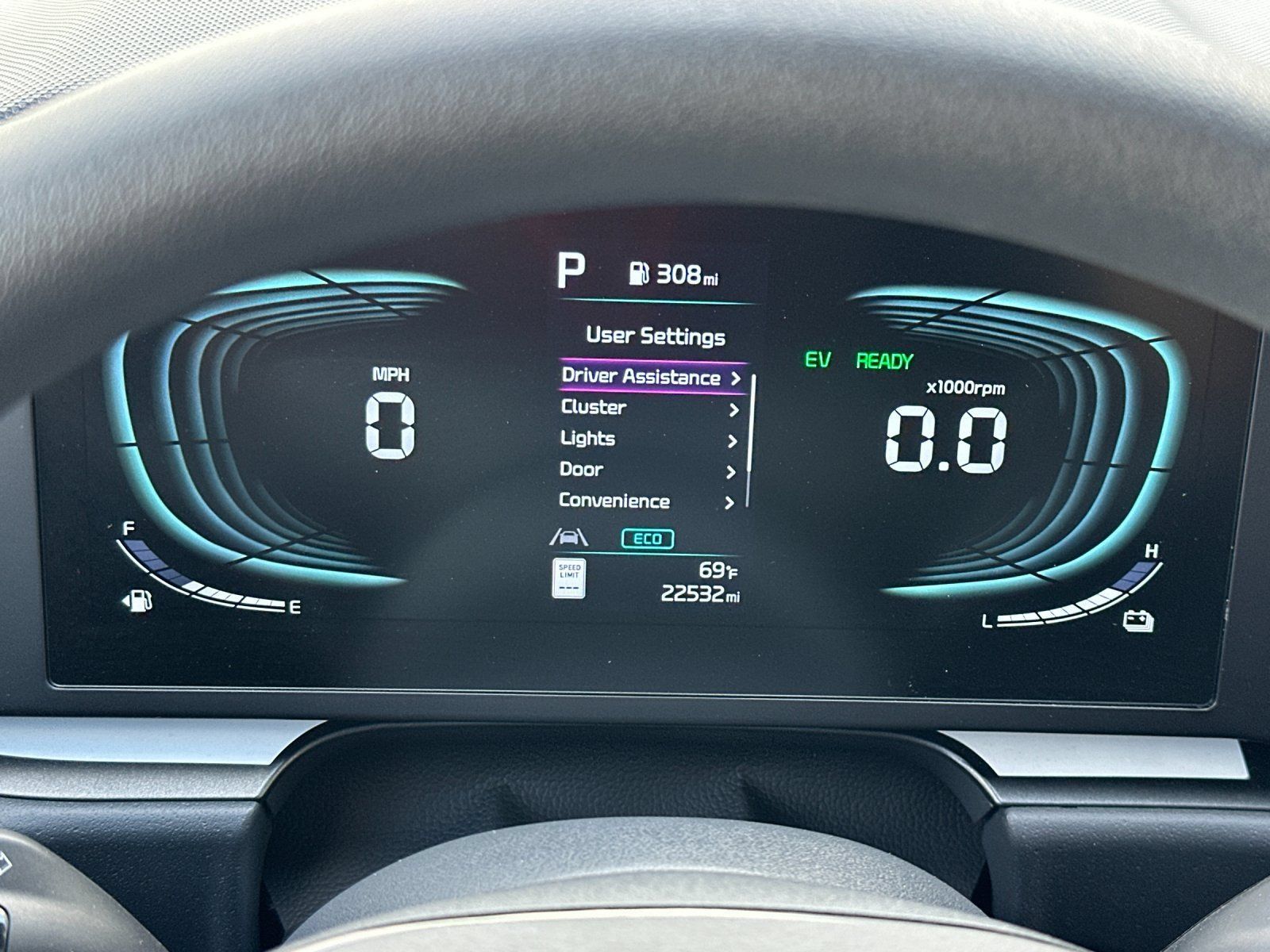 Used 2025 Kia Niro LX FWD image 22