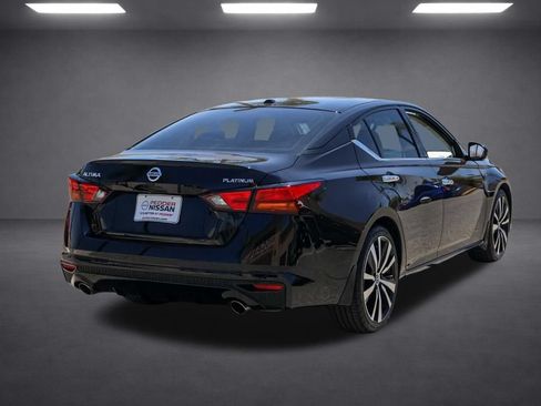 Used 2020 Nissan Altima 2.5 Platinum FWD image 4