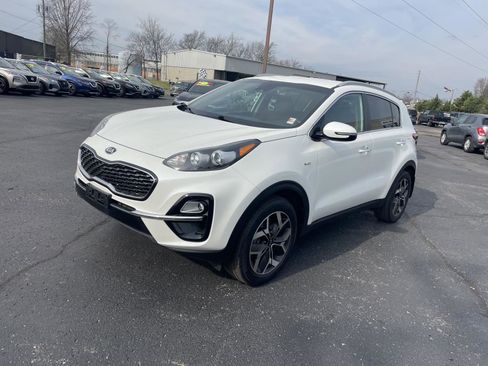 Used 2020 Kia Sportage EX image 2