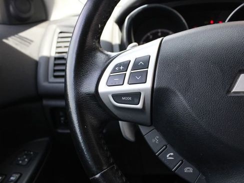 Used 2013 Mitsubishi Outlander Sport LE FWD image 10