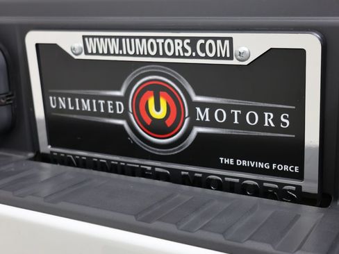 Used 2019 GMC Sierra 2500 Denali w/ Duramax Plus Package AWD/4WD image 21
