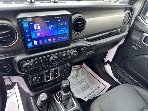 Used 2020 Jeep Gladiator Sport w/ Quick Order Package 24S AWD/4WD image 19