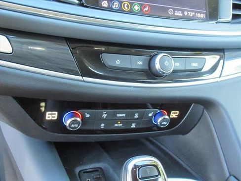 Used 2021 Buick Enclave Preferred image 22