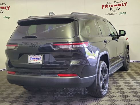 Used 2025 Jeep Grand Cherokee L Altitude AWD/4WD image 30
