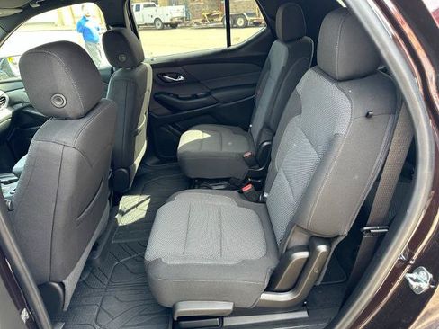 Used 2023 Chevrolet Traverse LT AWD/4WD image 19