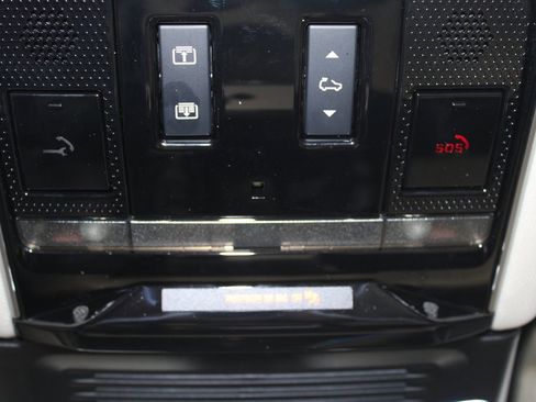 Used 2024 Land Rover Range Rover SE image 27