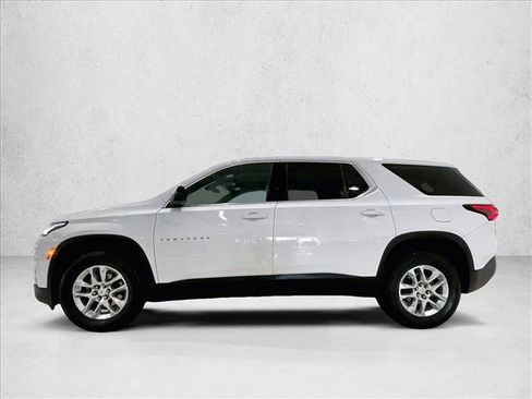 Used 2023 Chevrolet Traverse LS FWD image 6